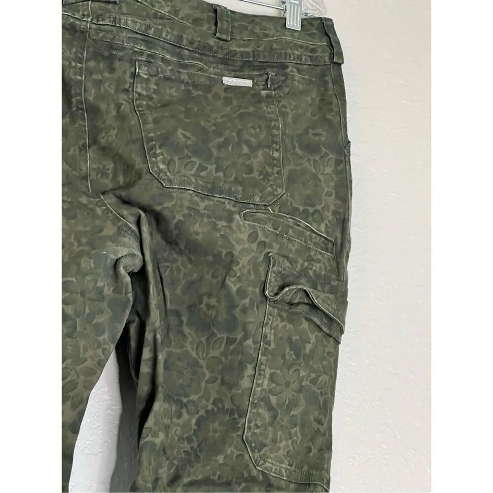 Duluth Trading Womens Green Floral Straight Leg Curvesetter Cargo Pants 16/31 - Image 4