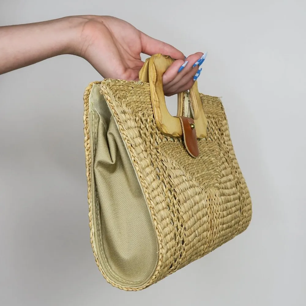 Vintage Straw Wicker Clutch Purse - Image 3