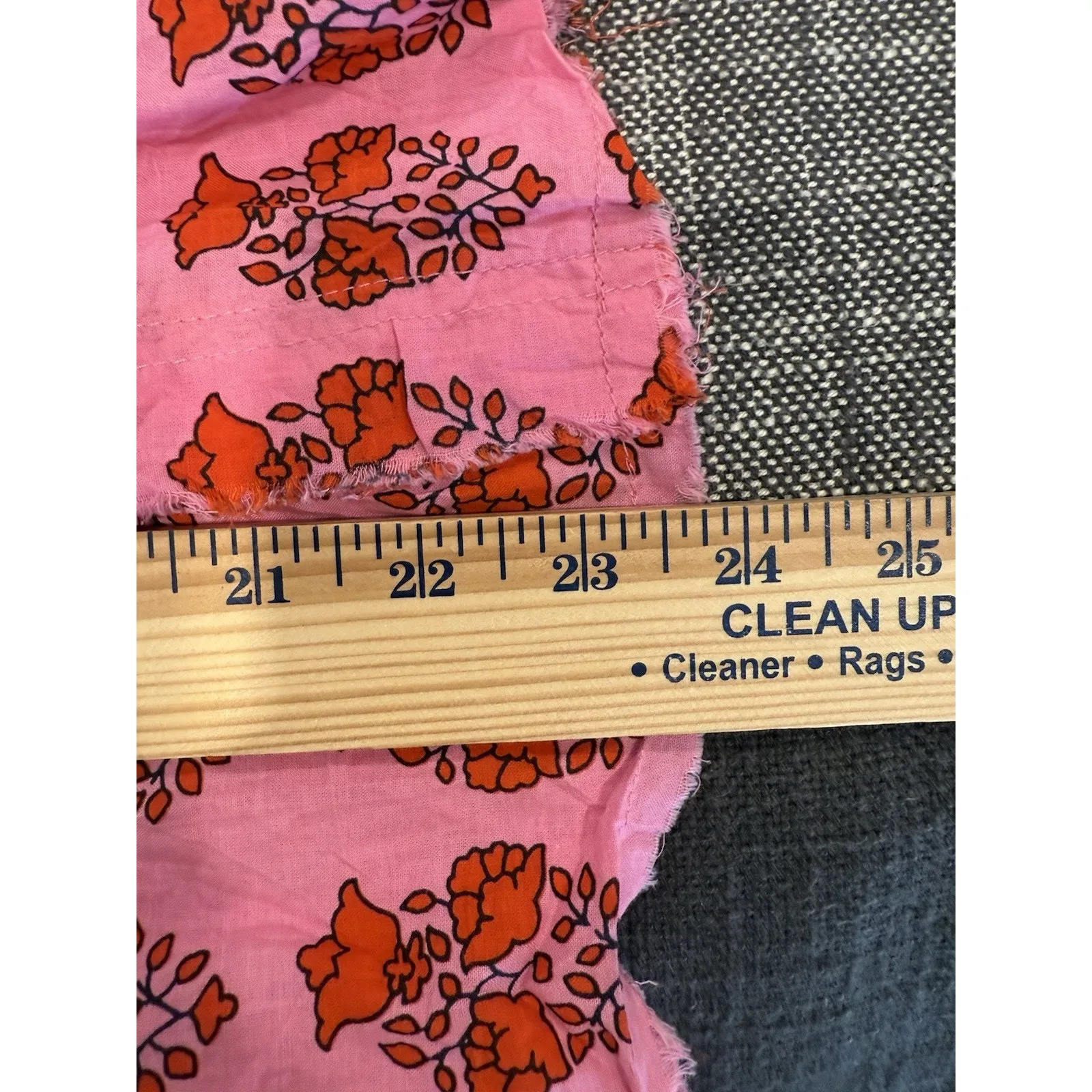 THML Top Women’s Medium Pink Red V-Neck Embroidered Puff Sleeve Floral - Image 10