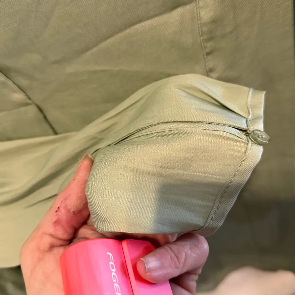 Philosophy Women's Mint Green Silky Blouse Size Medium Minimalist - Image 5