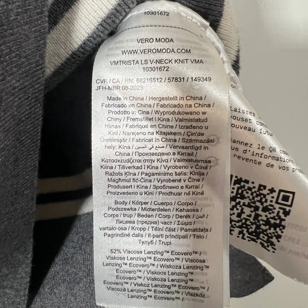 Vero Moda Aware Vneck Knitted Stripe Polo Jumper Sweater Gray and White Stripes - Image 9