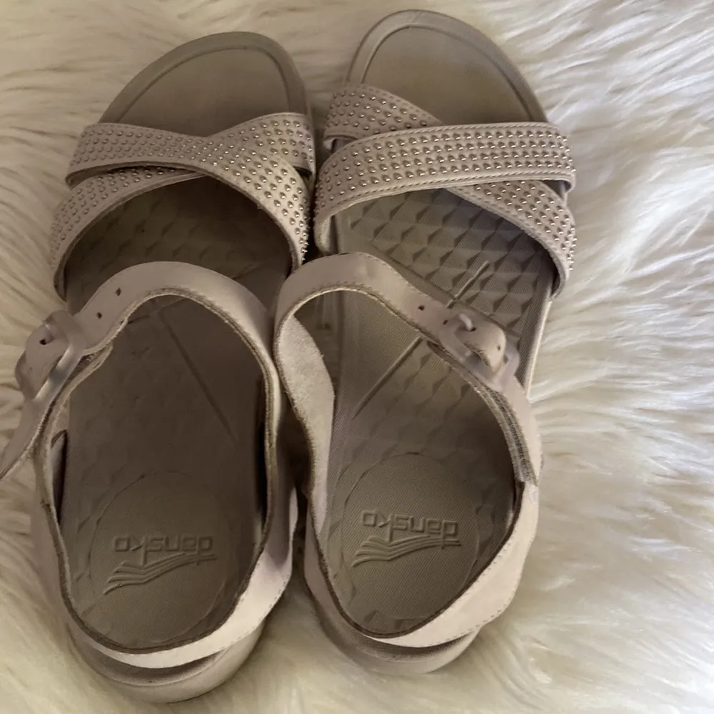 DANSKO Sandals size 40 excellent condition color gray - Image 11
