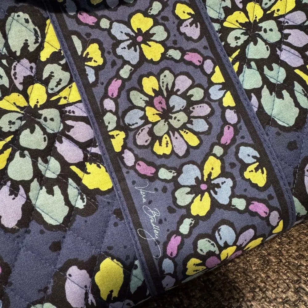 EUC | Vera Bradley | Indigo Pop Laptop Bag - Image 2