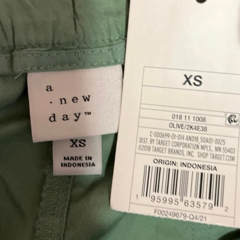 A New Day Women's Green High-Rise Casual Fit Elastic Waist Poplin Shorts Size XS - Image 3