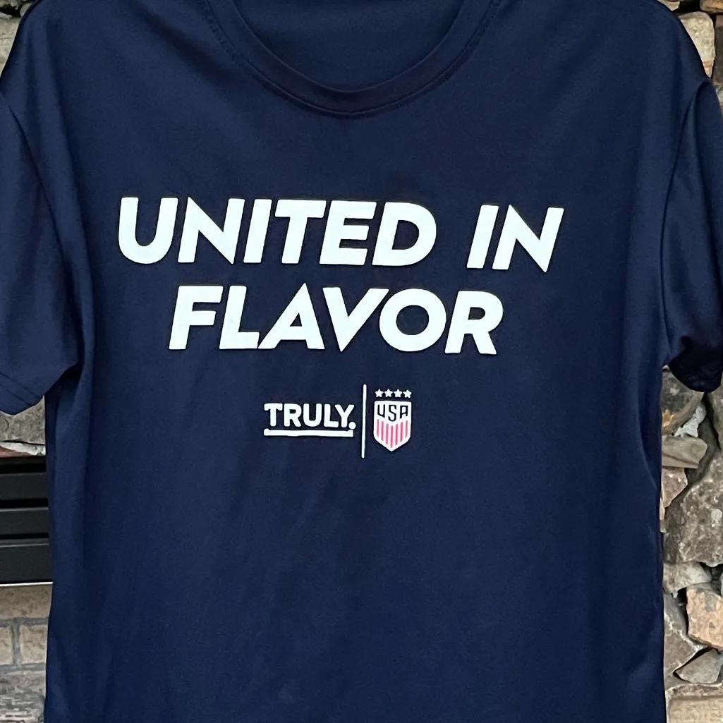 United in Flavor Navy Blue Shirt Crop Truly USA Size L - Image 3