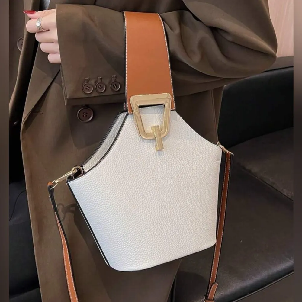 PU LEATHER RED BUCKET BAG WITH GOLD HARDWARE AND GOLD CROSSBODY CHAIN - Image 8