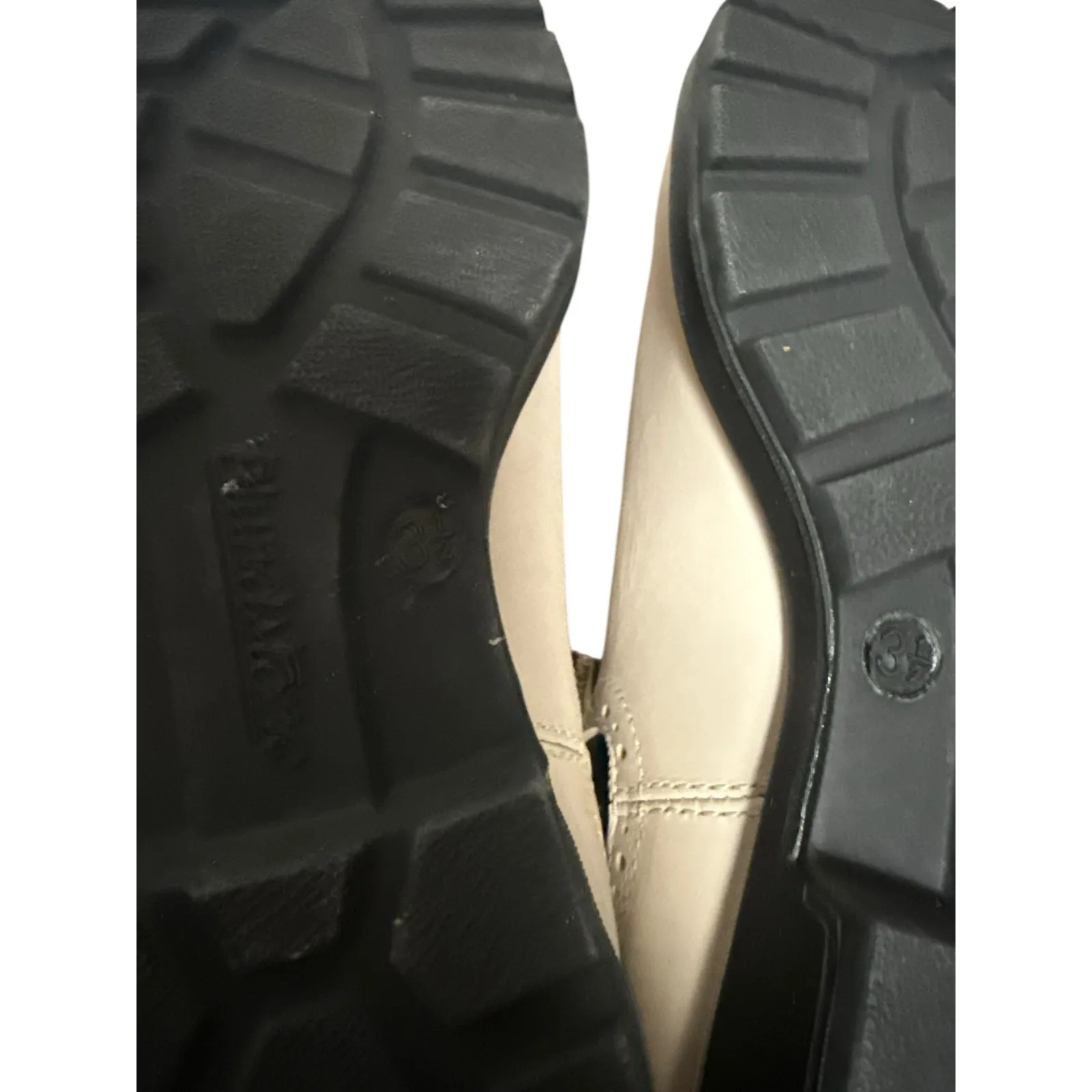 Blundstone Pearl White Leather Pull On Chelsea Ankle Boots Size 6.5 - Image 13