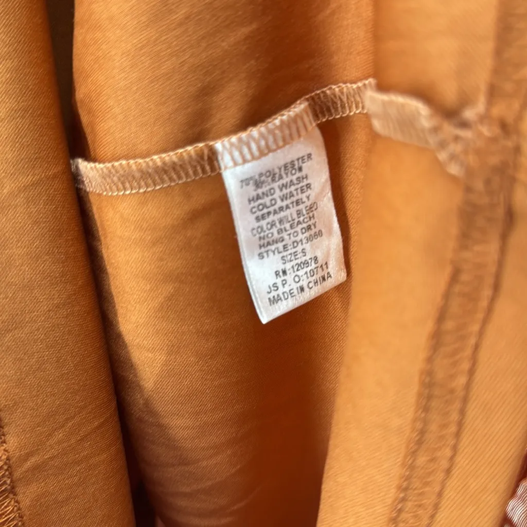 Entro Terracotta V-Neck textured tiered lined Dress S rust puff long sleeve - Image 9