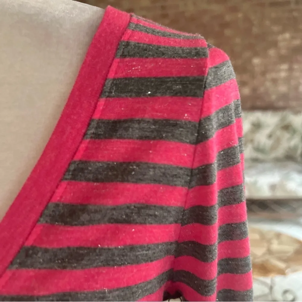NWT Juicy Couture Top Pink Gray Stripe Sparkle Tee Shirt M Casual Nautical chic - Image 5