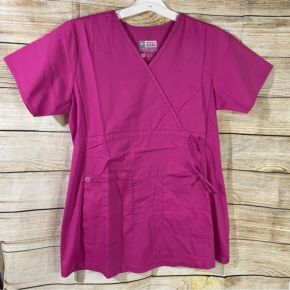 WonderWink  work maternity wrap pink scrub top Size Medium comfy stretchy - Image 3