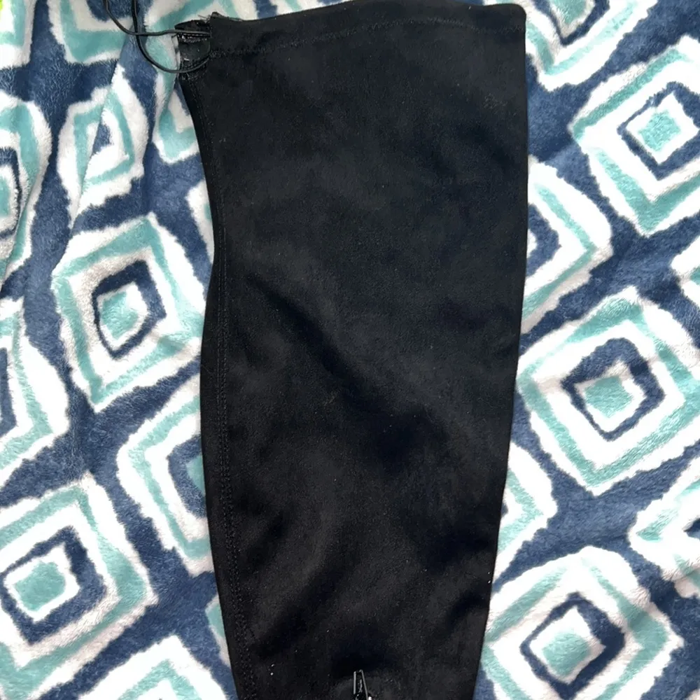 Gianni Bini Get-Real Black Thigh High Boots - Image 11