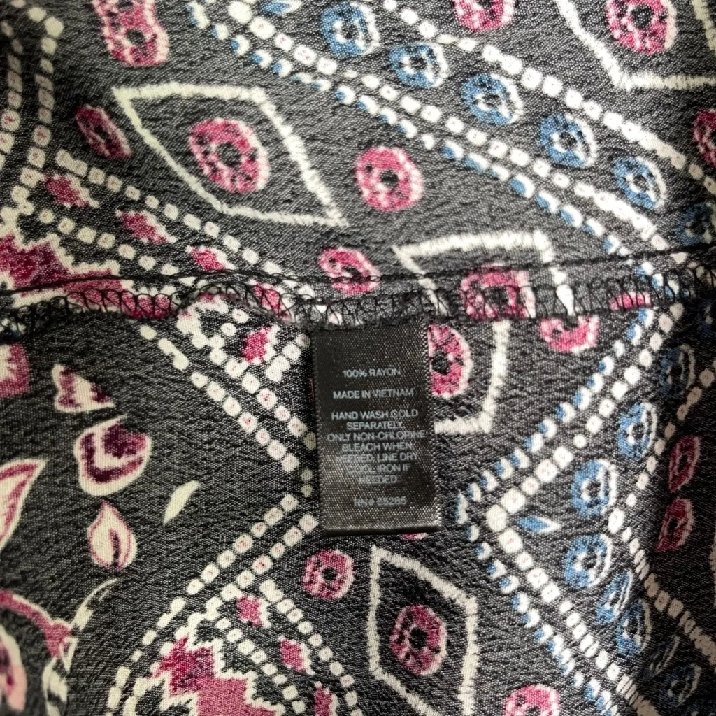 Express Keyhole Mixed Print Tunic Shift Dress - Image 10