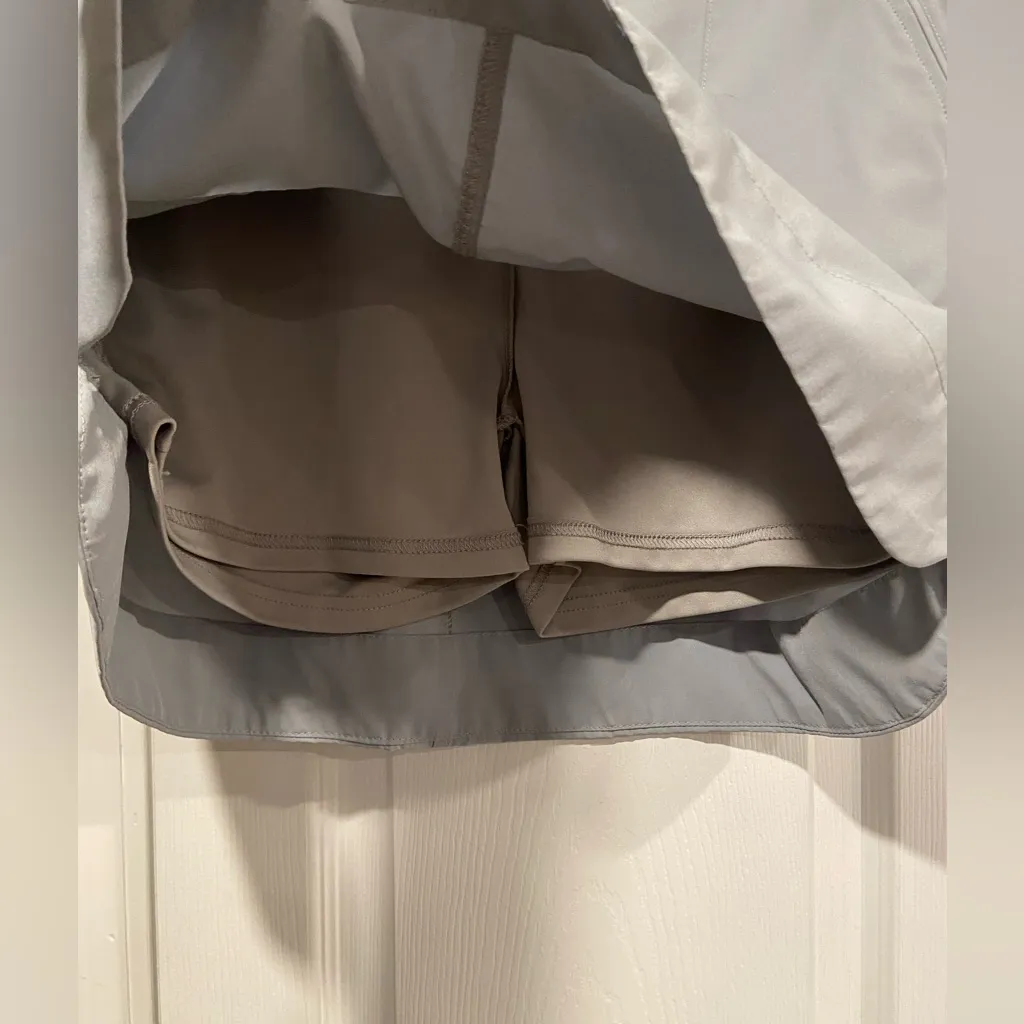 River & Rose Size L Gray Athletic Skirt Built In Shorts Skort Zip Pockets Size L - Image 5