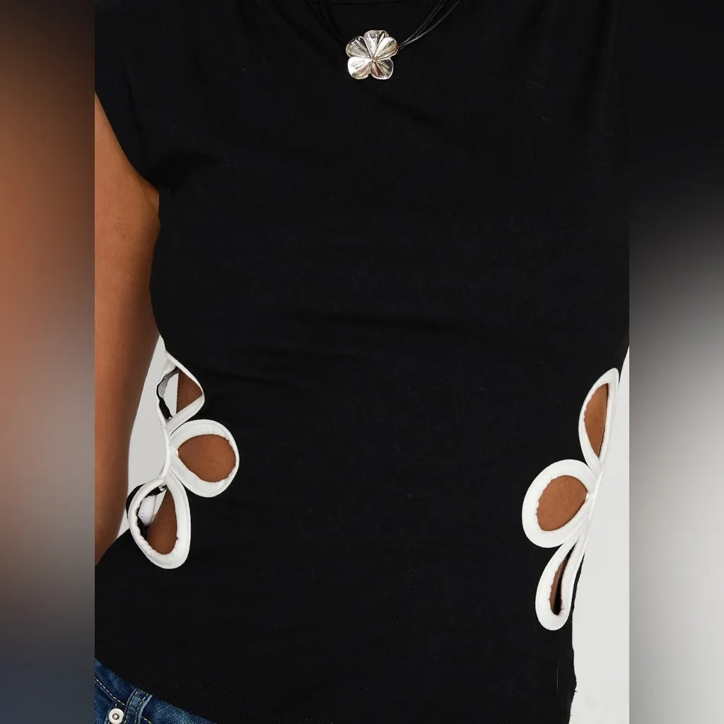 NWT Princess Polly Currents Cut Out Detail Top - Image 2