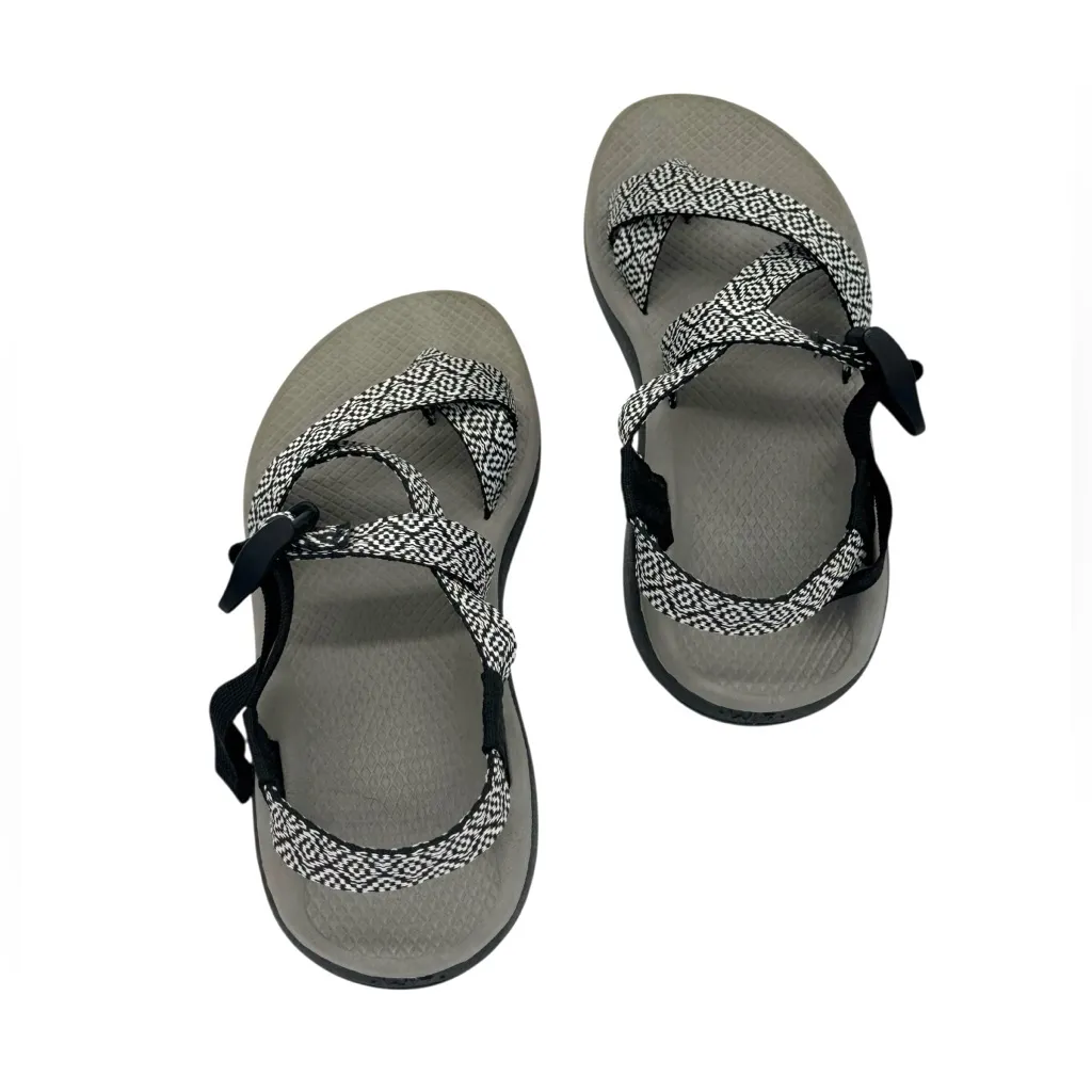 Chaco Women's Z/2 Classic Outdoor Sandal White Black Geo Pattern Womens Size 7 - Image 9