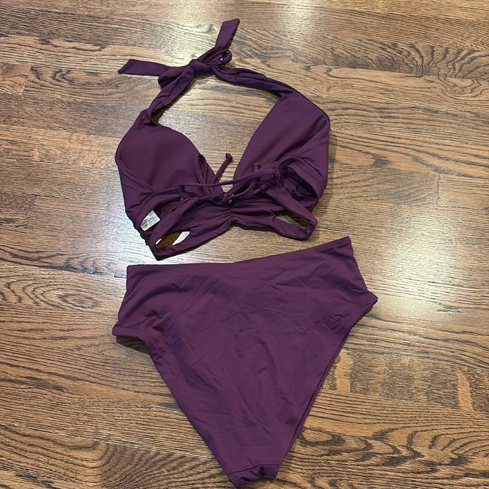 Becca Color code Split strap bikini top &  high waisted bottom (m), top (D) - Image 4