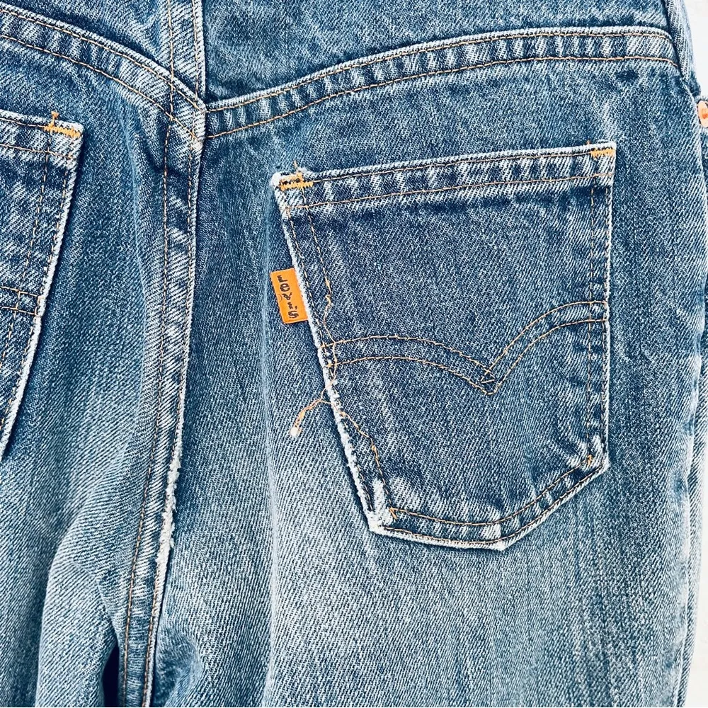 Vintage 70s Levi’s High Waisted 25035-0214 Orange Tab Bootcut Blue Jeans, Size 8 - Image 3