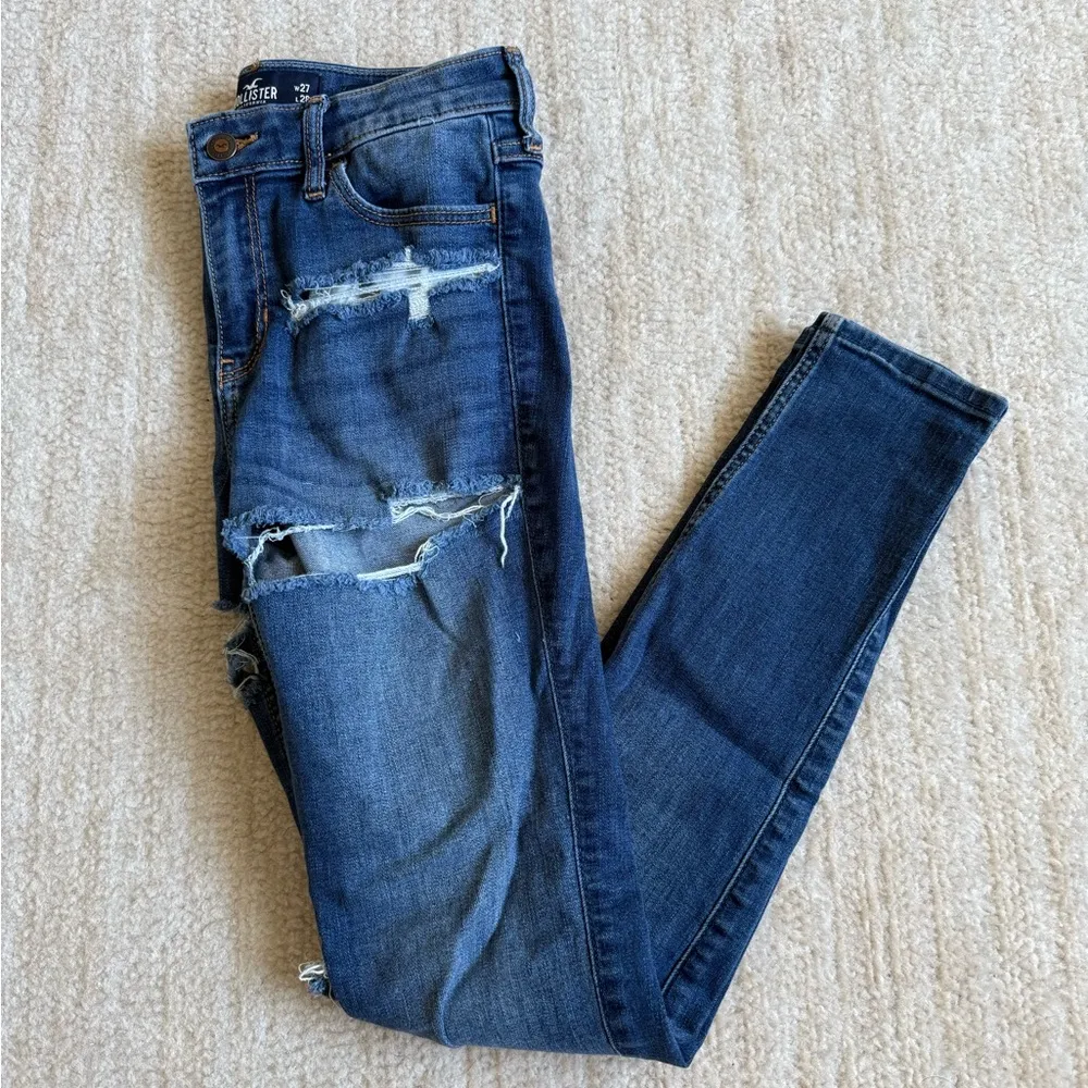 Hollister Mid Rise Super Skinny Jeans Stretch
Denim Distressed Size 5S - Image 8