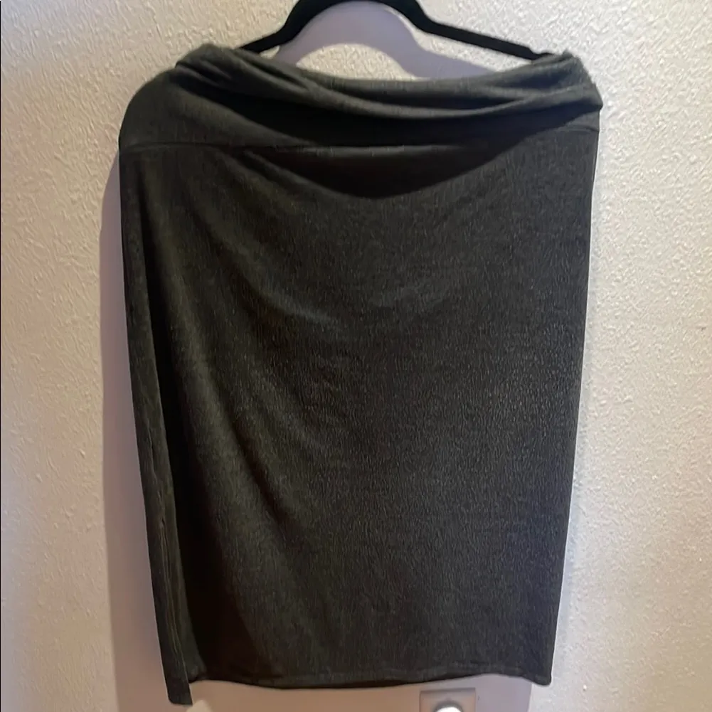 Old Navy Charcoal Maternity Pencil Skirt - Image 3