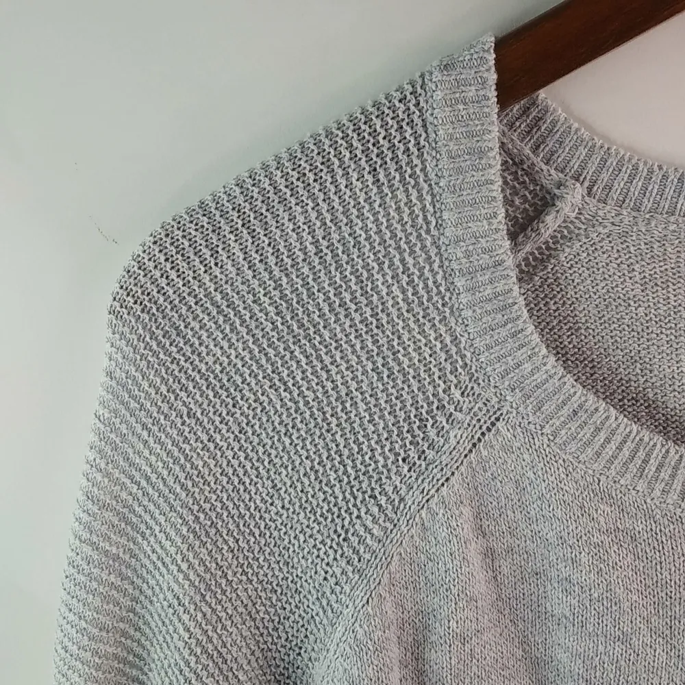 Old Navy  L Gray Oversized Pullover Sweater - Image 3