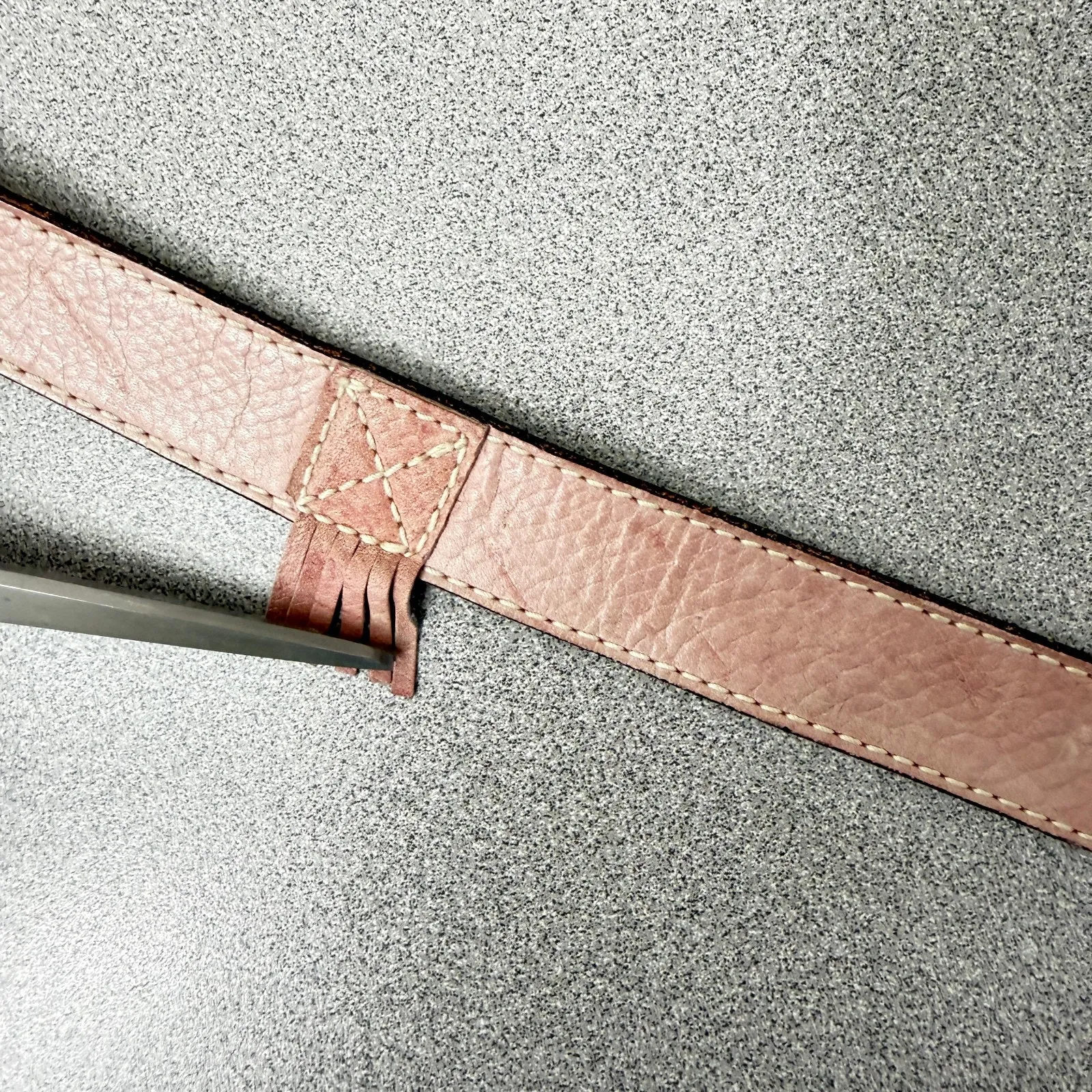 Jenny & The Boys Leather Belt Womens Medium Pink Metal Buckle Embossed Fringe - Image 4