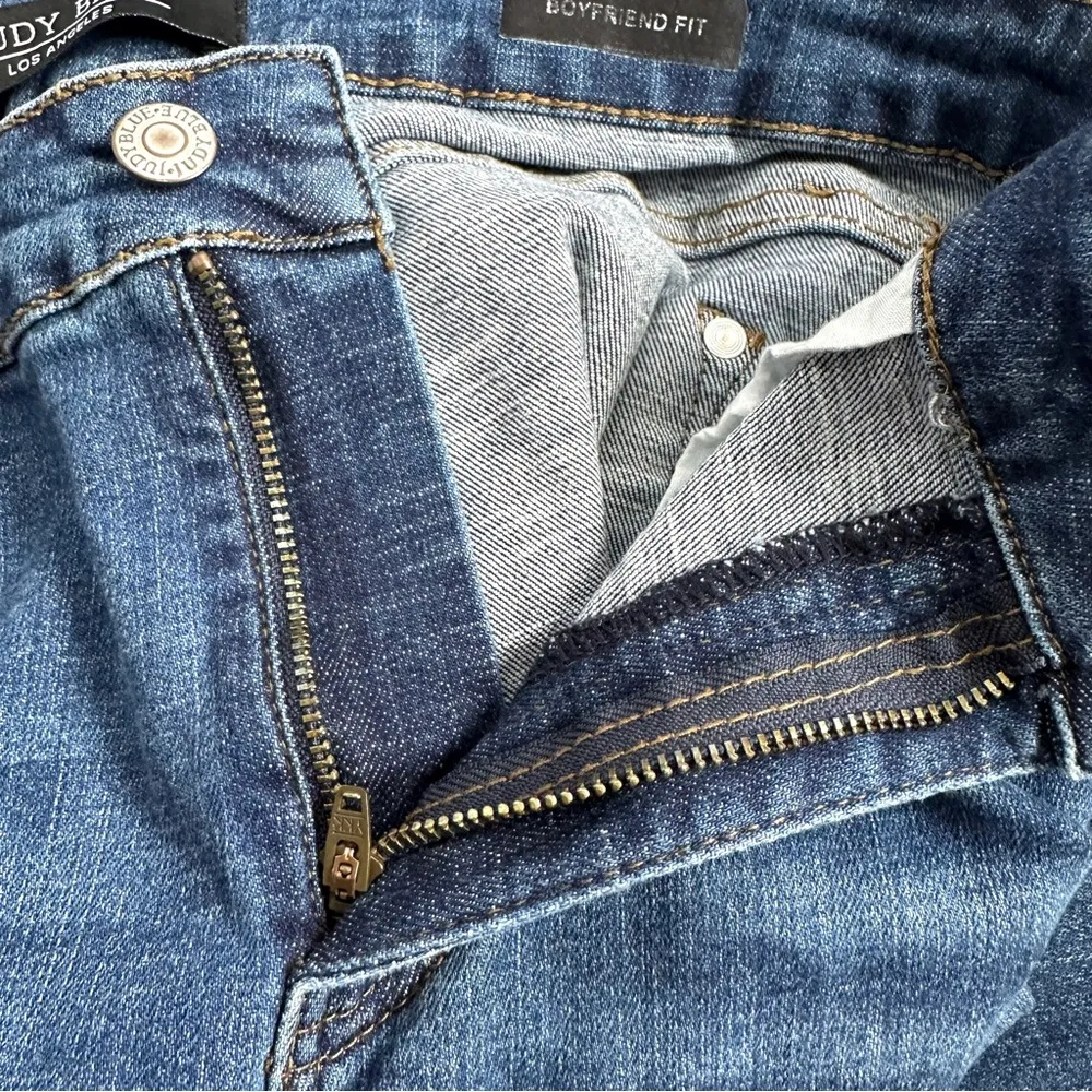 Judy Blue Boyfriend Fit Blue Jeans 9/29 Thermal Insert Patch Distressed Stretchy - Image 11