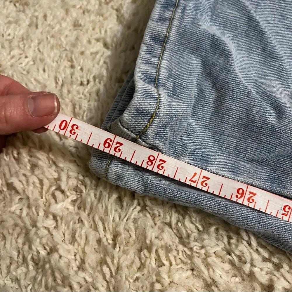 white fox straight leg distressed jeans size small - Image 5