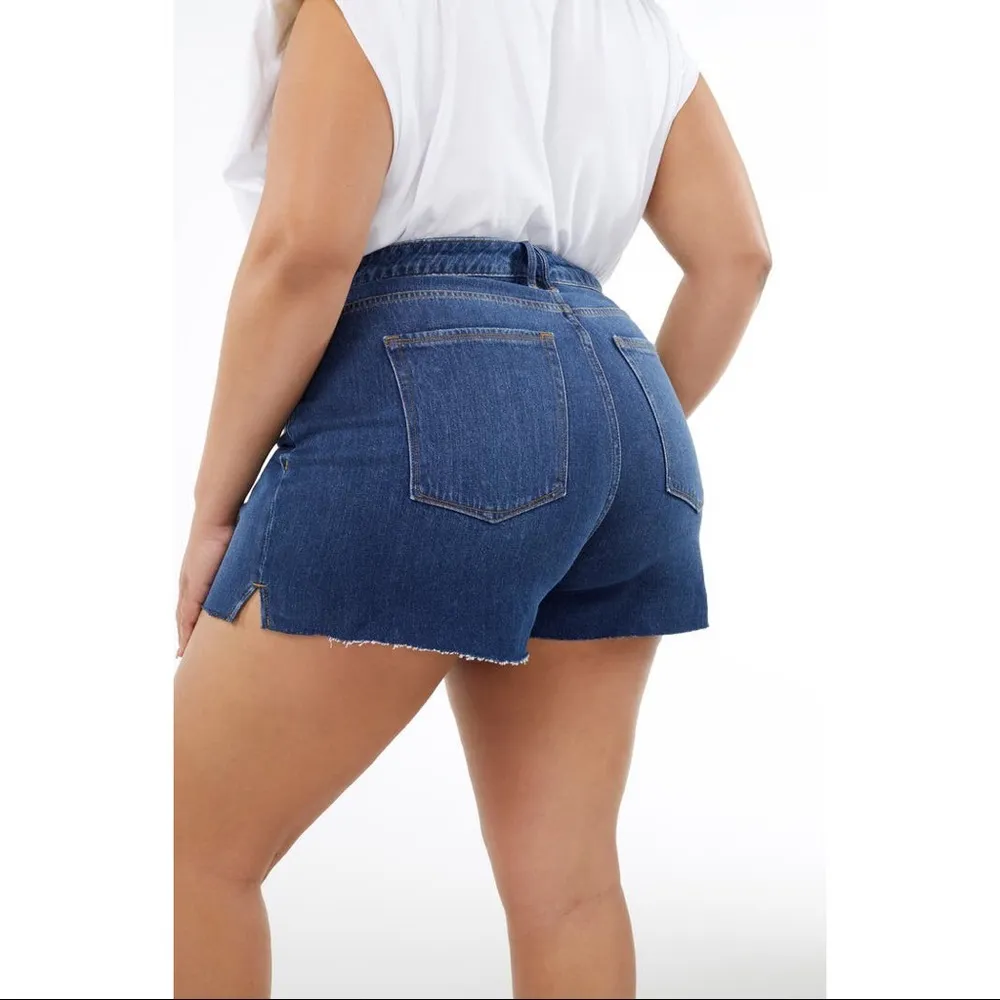 NWT  Cut-Off High Waist Denim Shorts, Plus Size 18 Retail $129 - Image 5