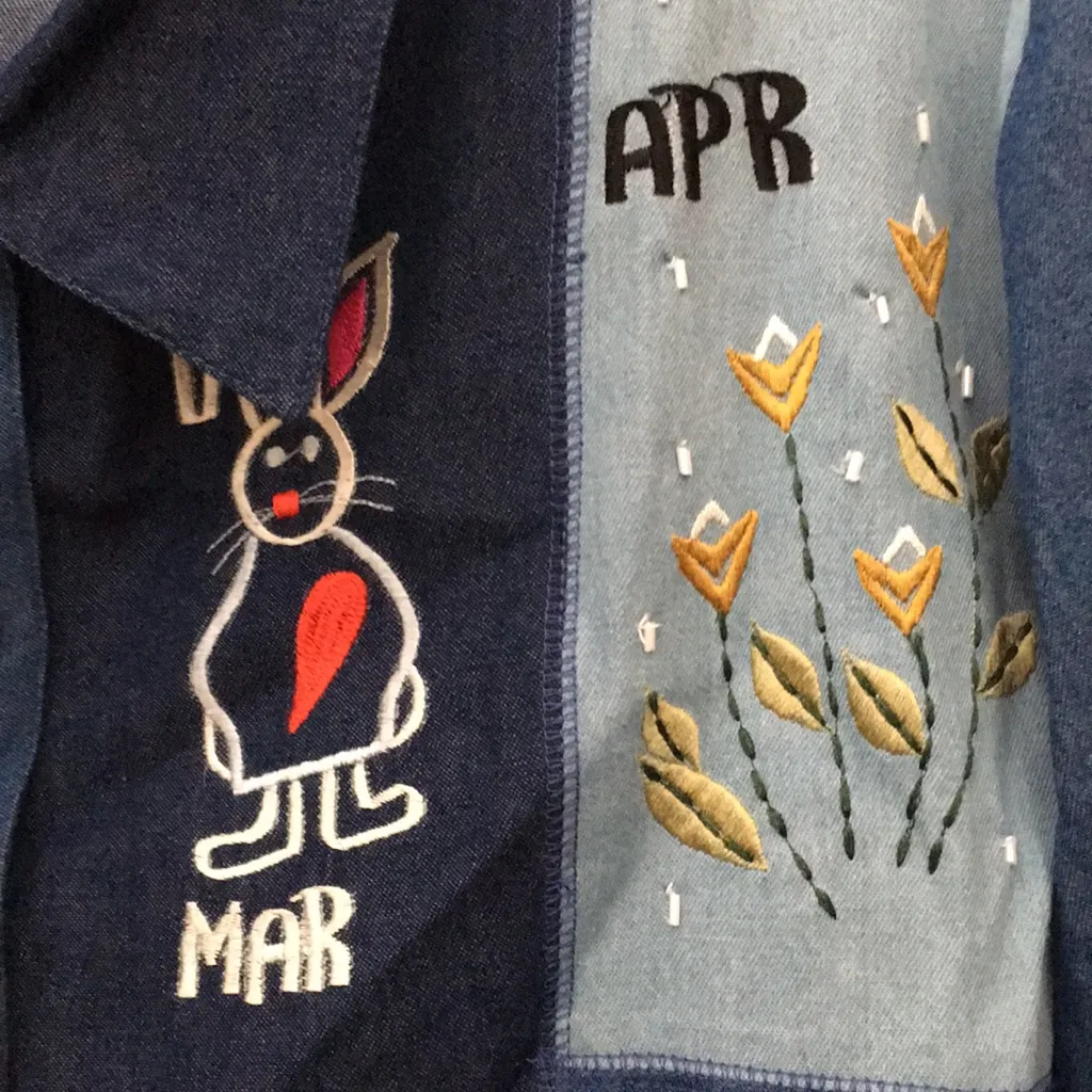 FINAL MARKDOWN Take two calendar blouse Large - Image 6