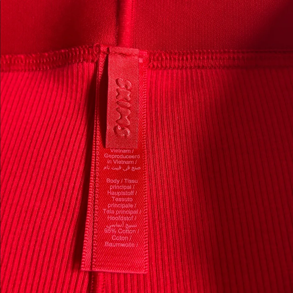 SKIMS Cotton Rib Boxer Shorts, Cranberry. Size Medium, NWOT Open package - Image 4