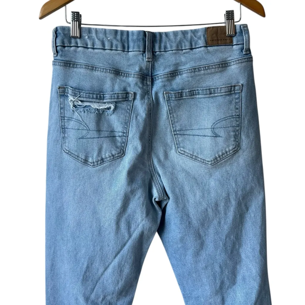 American Eagle  Women’s Distressed Curvy Mom Jeans (8) - Image 4