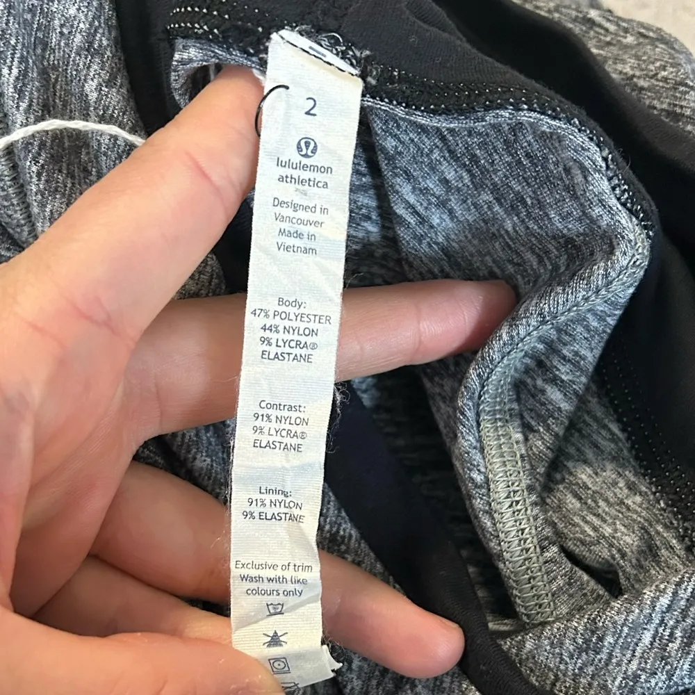 Lululemon Think Fast Hoodie Space Dye Light Grey - size 2 - MSRP $98! - Image 4