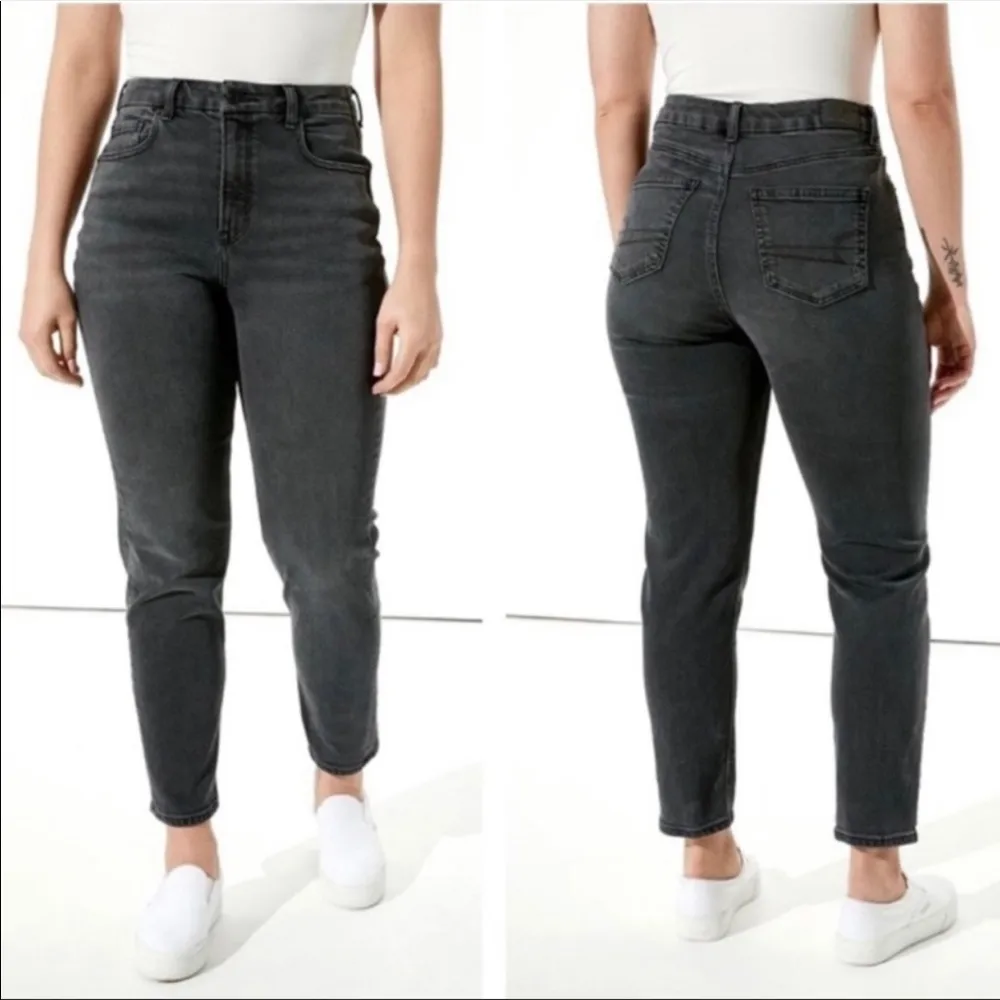 American Eagle Black curvy mom jeans size 2 Short - Image 2