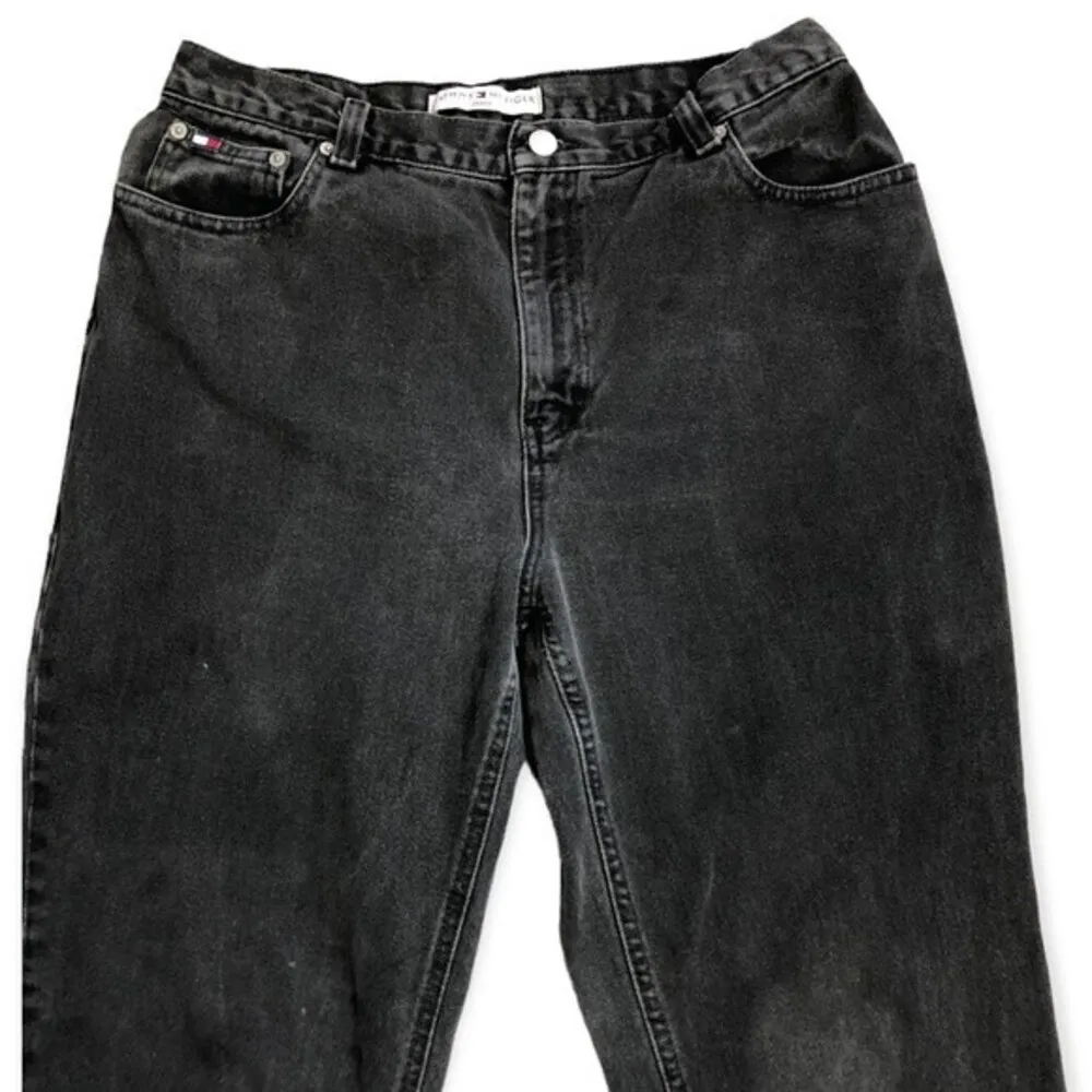 Tommy Hilfiger Vintage Black Washed Ultra High Rise Mom Jeans - Image 2
