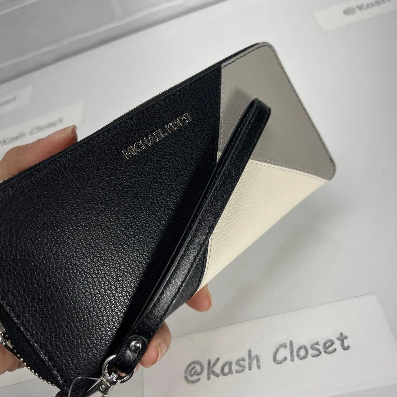 Michael Kors Black Travel Continental Wristlet Large Wallet - Image 3