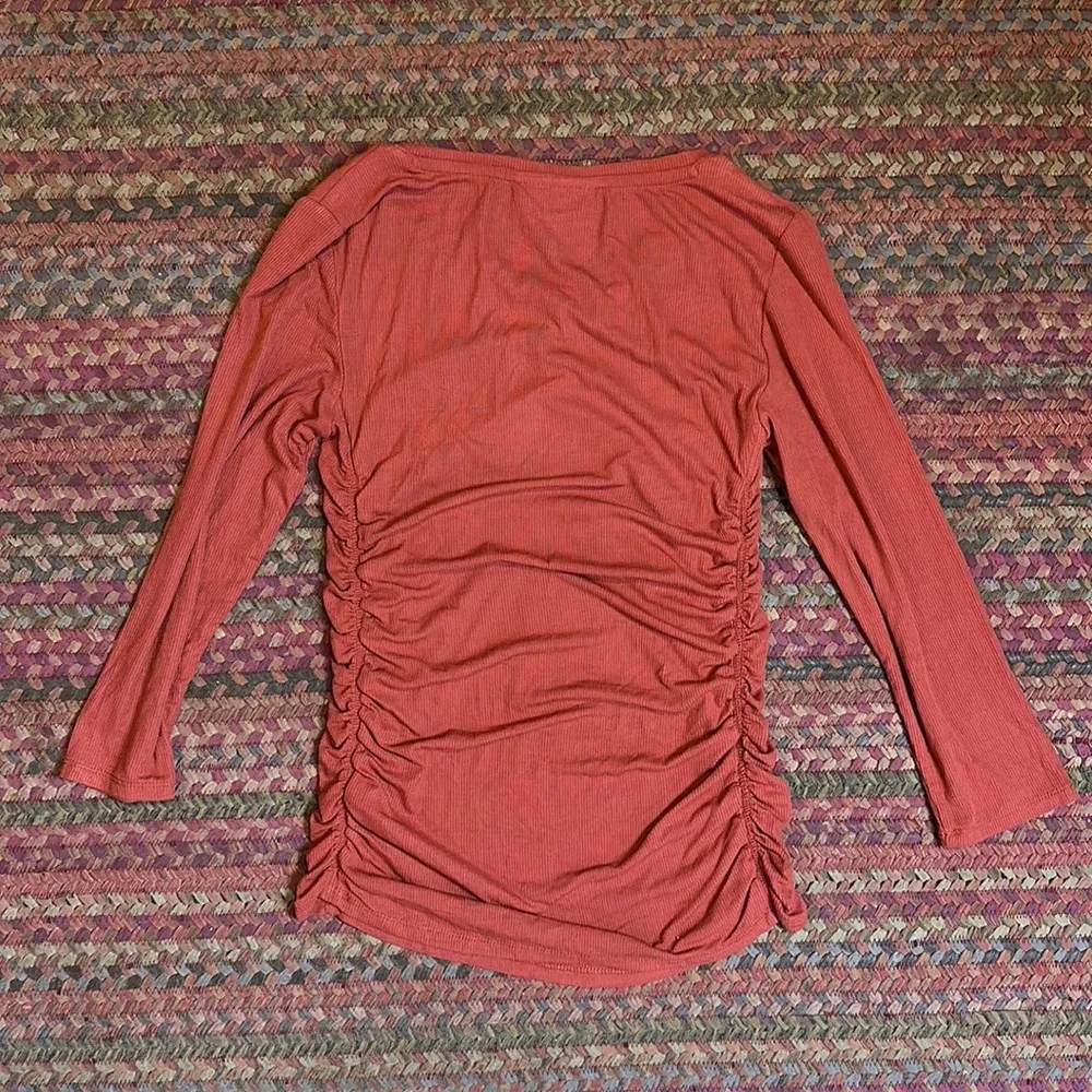 NWOT JENNIFER LOPEZ ORANGE RIBBED LONG SLEEVE - Image 3
