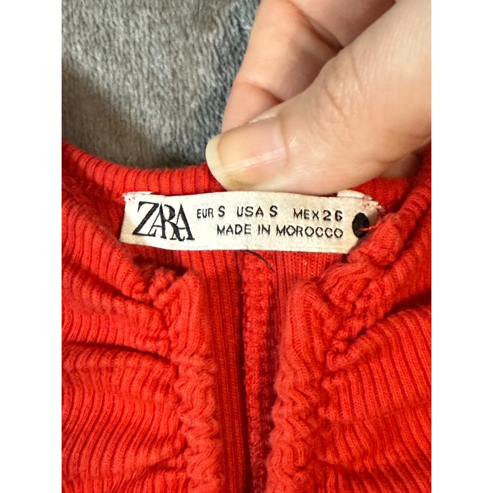 Zara Women Red Y2K Ribbed Tank Top Size‎ Small Mini V-Neck Causal Lightweight - Image 3