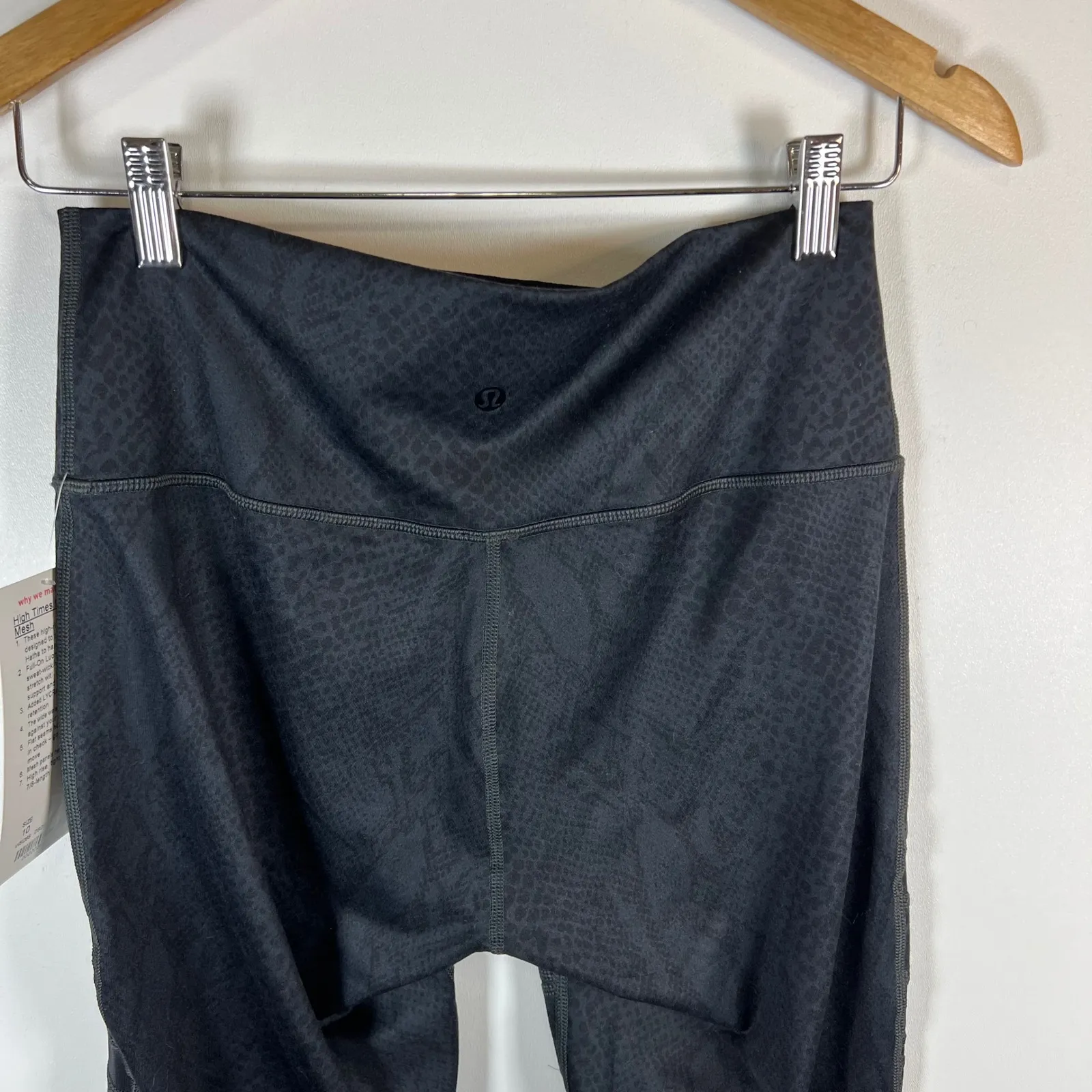 Lululemon High Times Pant Tech Mesh Black Snake Print High Rise 7/8 Length Sz 10 - Image 7