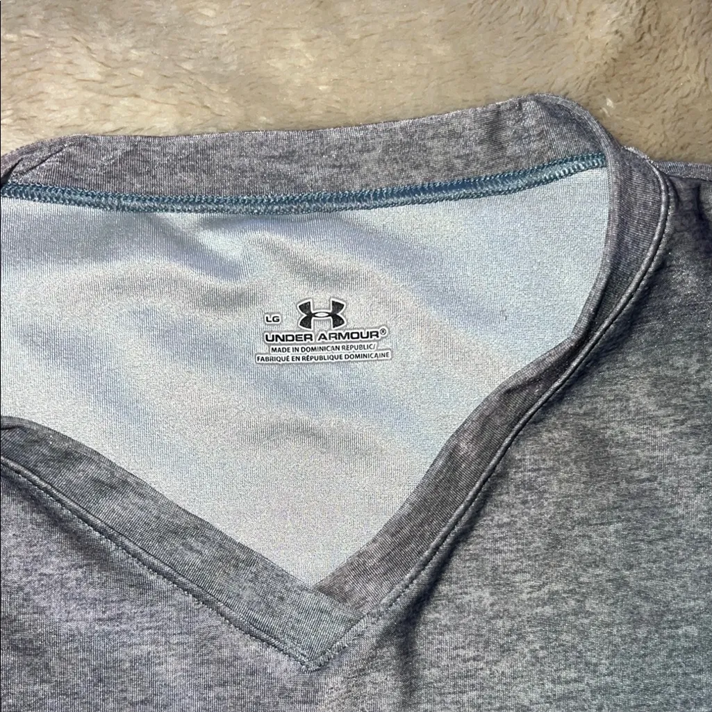 Under Armour Gray Fitted Short Sleeve Tee‎ - Image 2