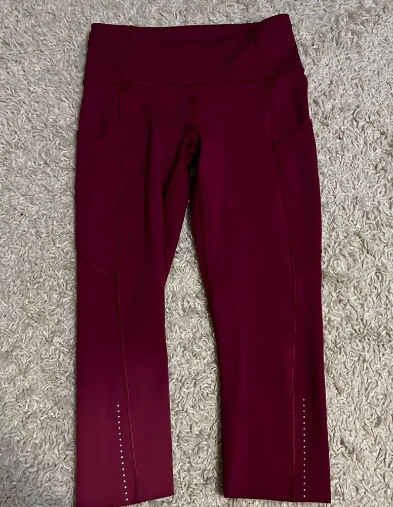 luluemon fast and free crops 19" marvel size 6 - Image 2