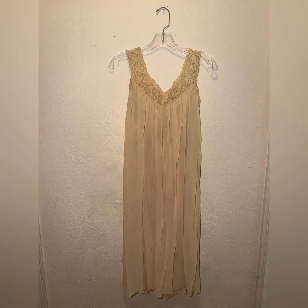 Vintage Elegant Lace Trimmed Slip Dress with Satin Bow Made in Italy Neiman Tan Size L - Image 3