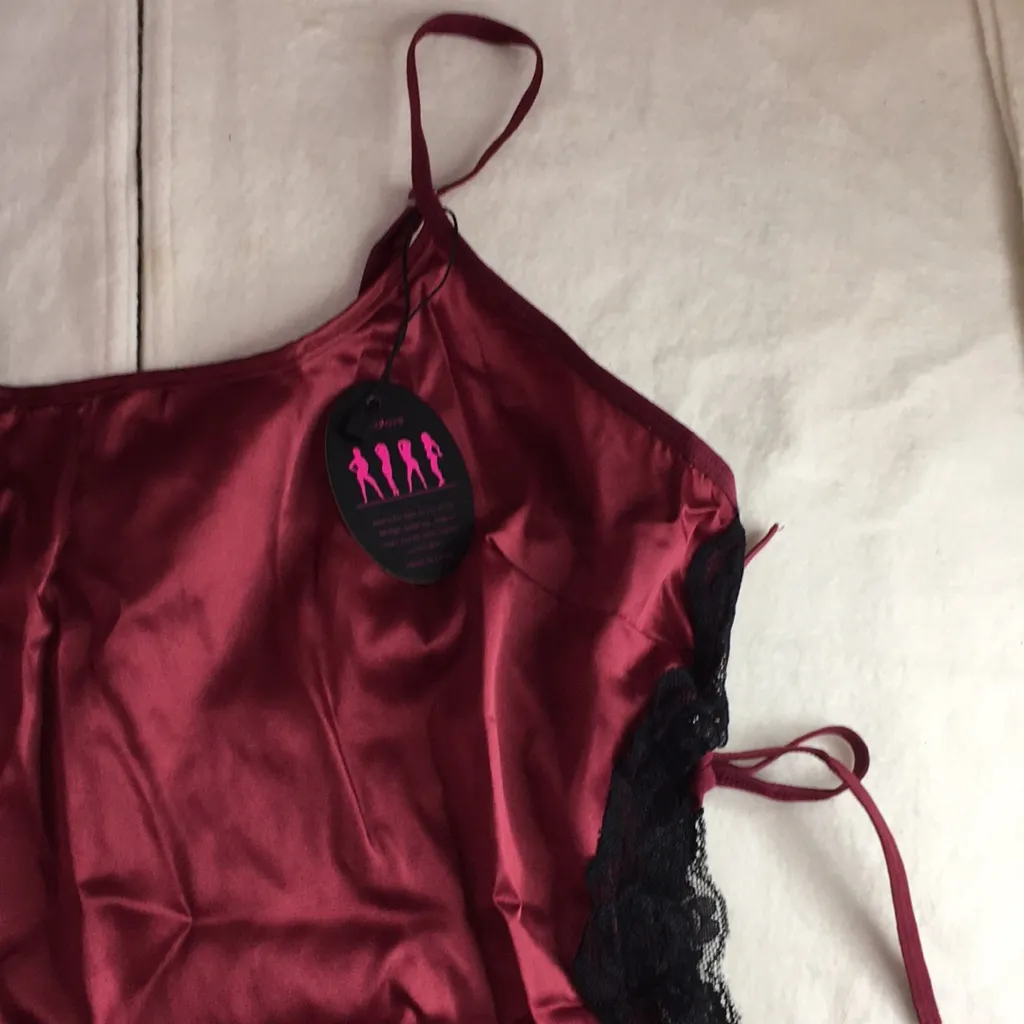 Bin 18 New Sainty Silky Lacey Chemise Lingerie Pajama Gown & Thongs Size Medium White - Image 7