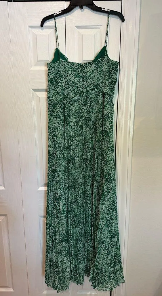 ML Monique Lhuillier Sylvia Pleated Chiffon Gown - Image 5