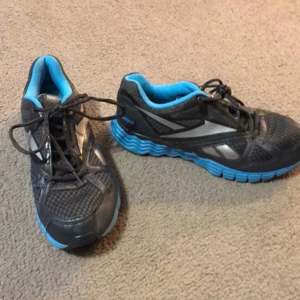Reebok Vibetech Women's US Size 8 Black and Blue - Image 12