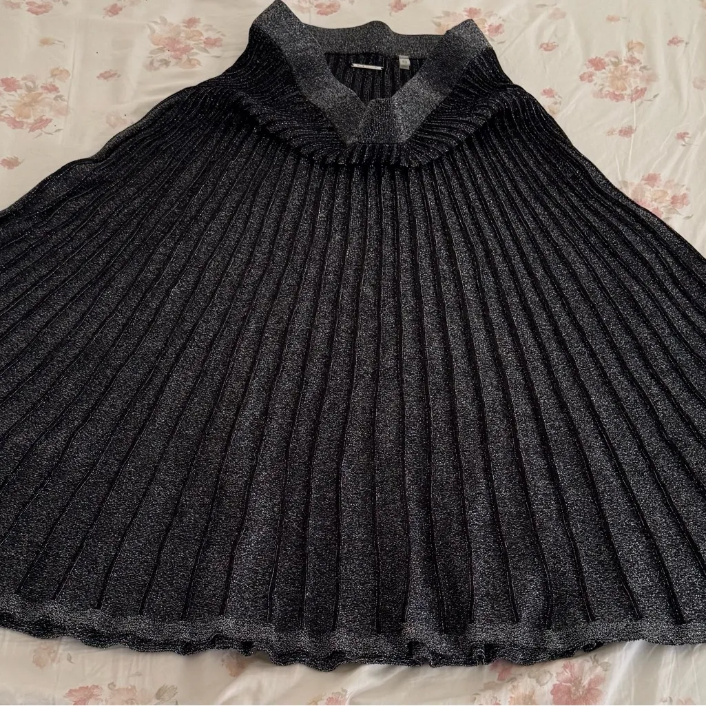Elie Tahari Metallic Black pleated knit pull elastic waist on Midi Skirt, size L - Image 11