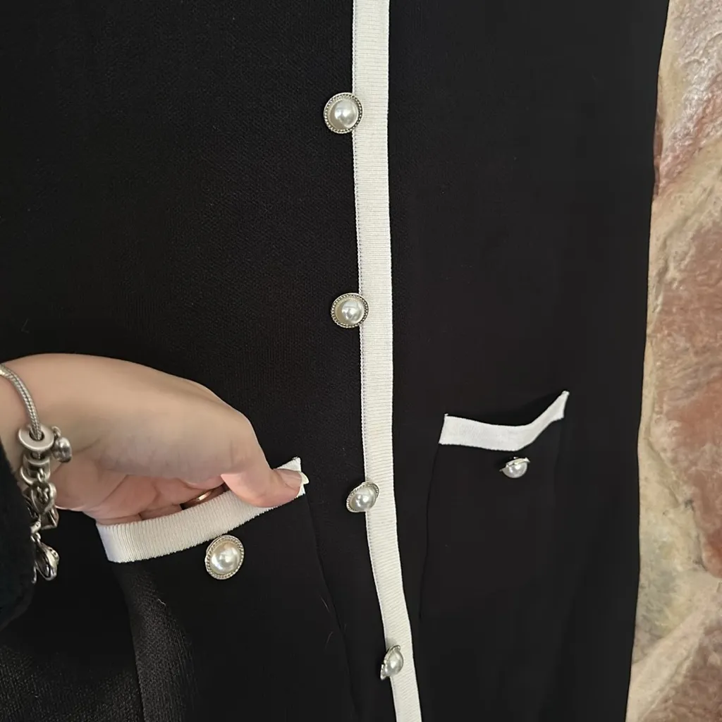 Commense Multi Pocket Button Sleeveless Short Sweater Dress size small Black - Image 4