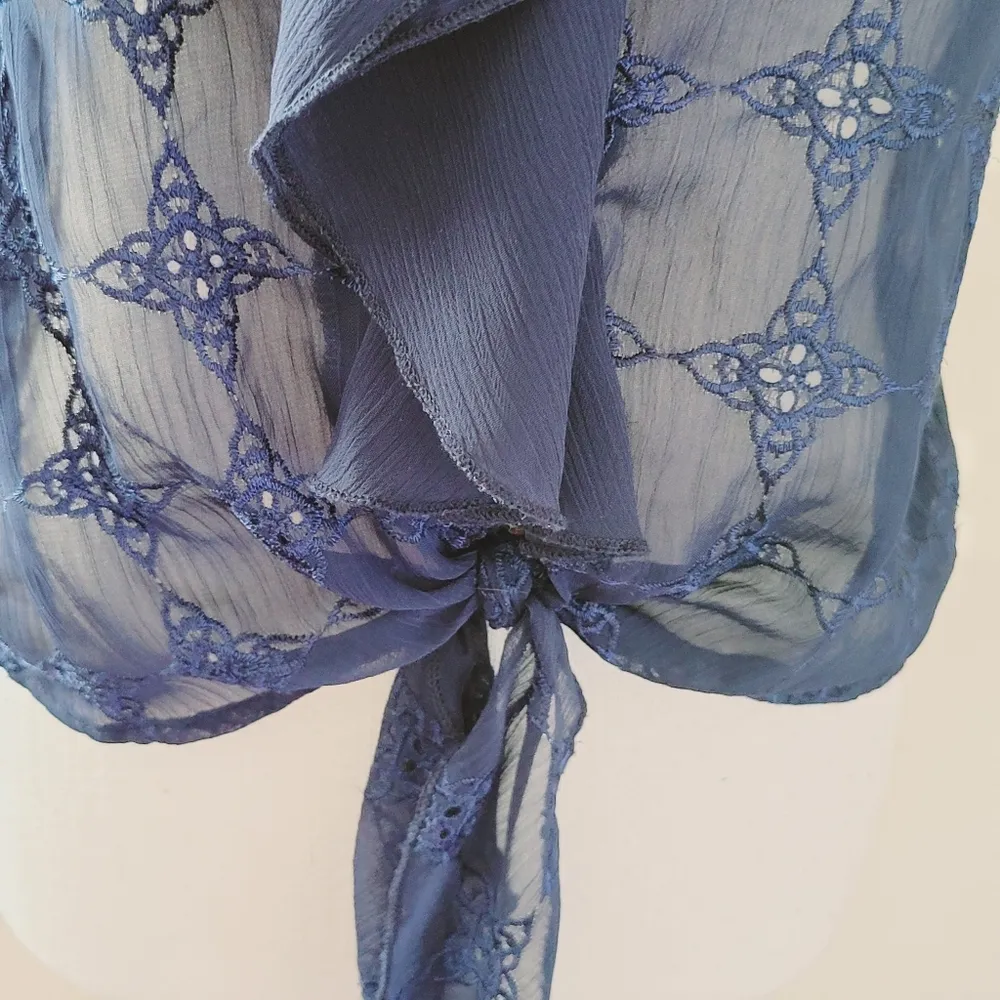HeartSoul navy sheer ruffle blouse size small - Image 3