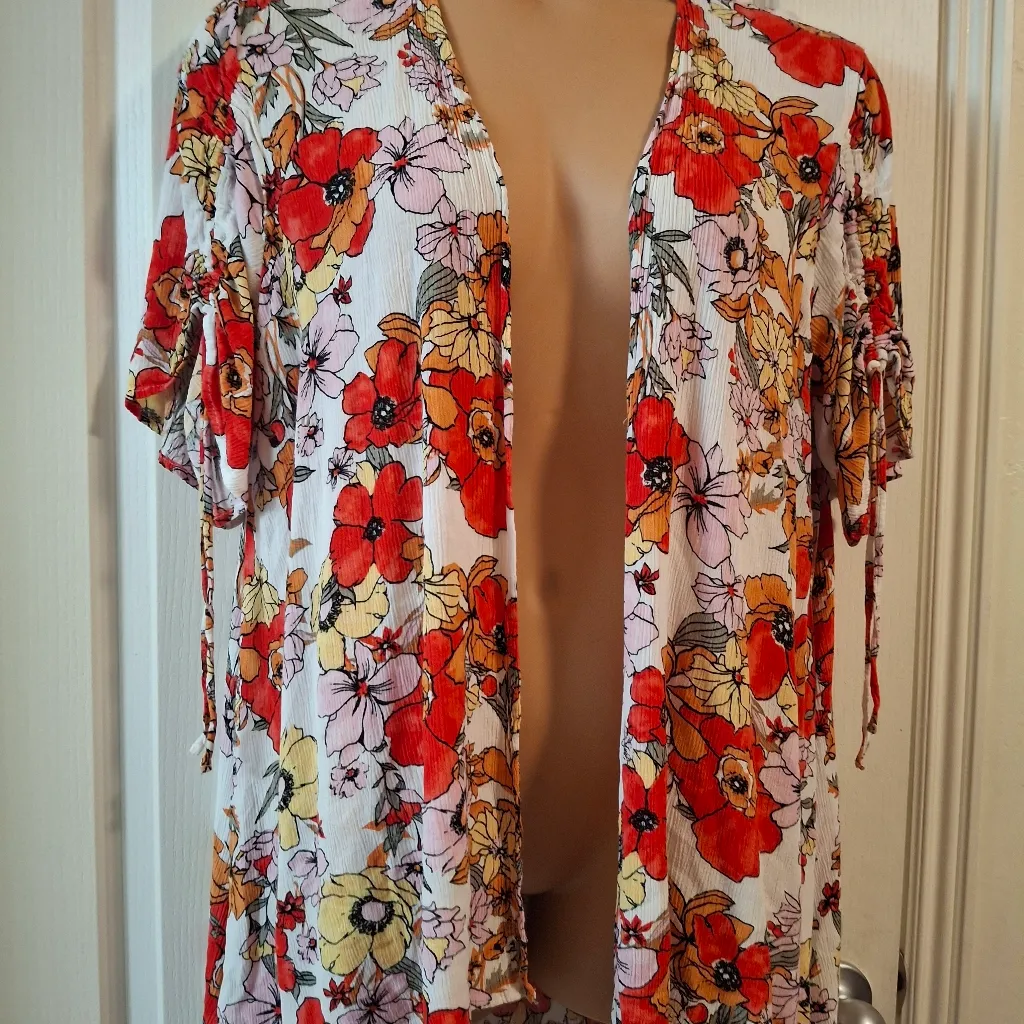 Maurices 1X Floral Open-Front Kimono Cardigan - Image 3