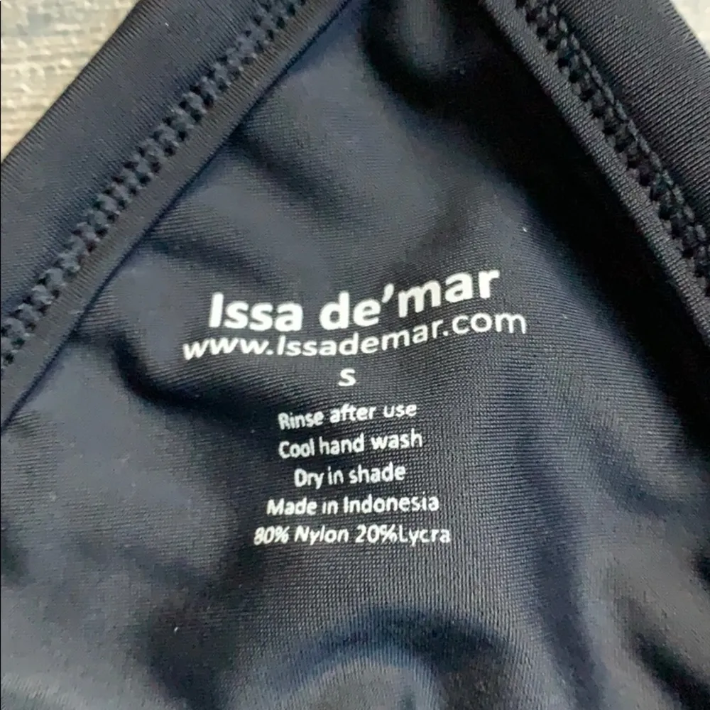 🌟 Issa de’mar black bikini top - Image 4