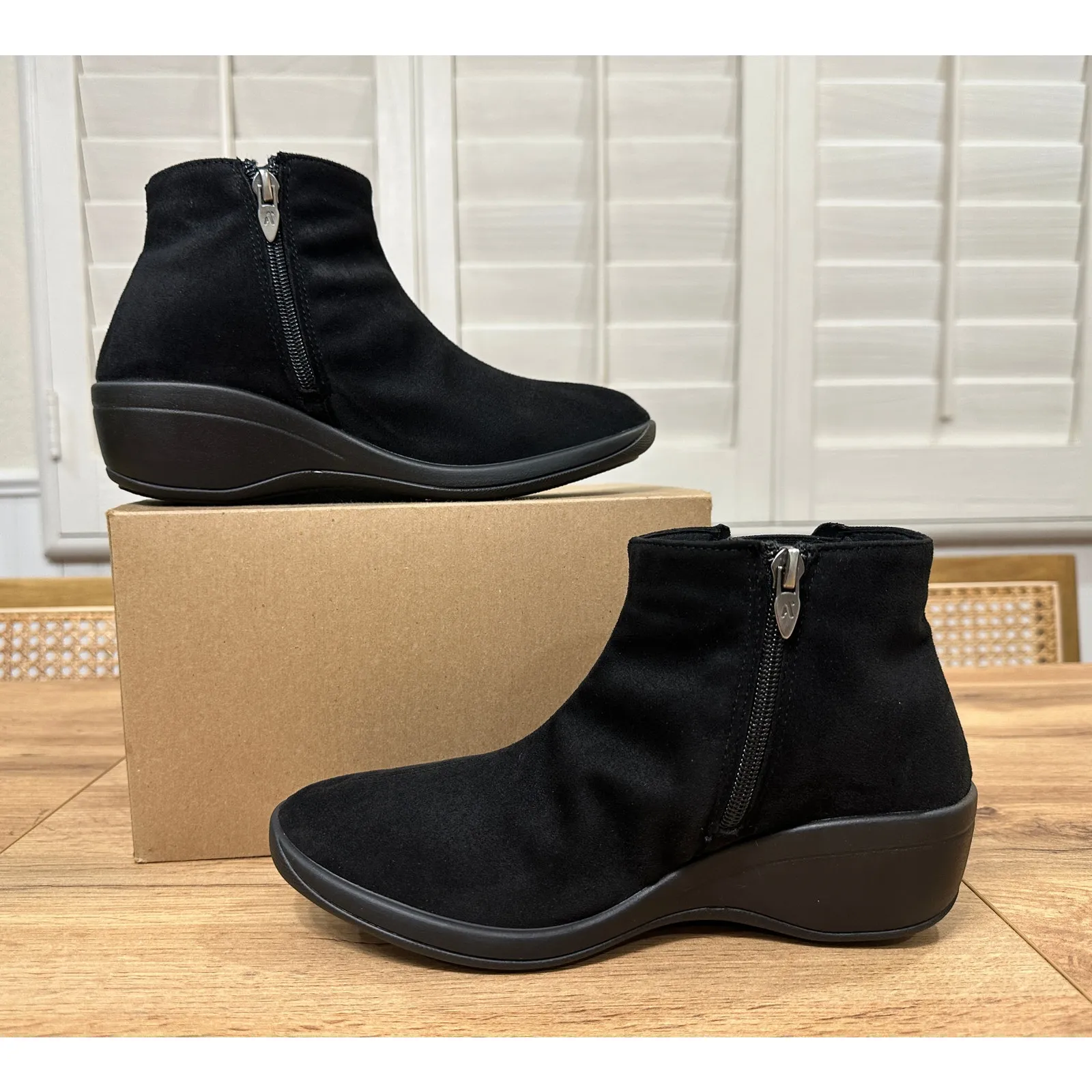 Arcopedico Luana Boots Black Faux Suede Size 8.5/9 US 39 EU NWOB Verified Vegan - Image 9